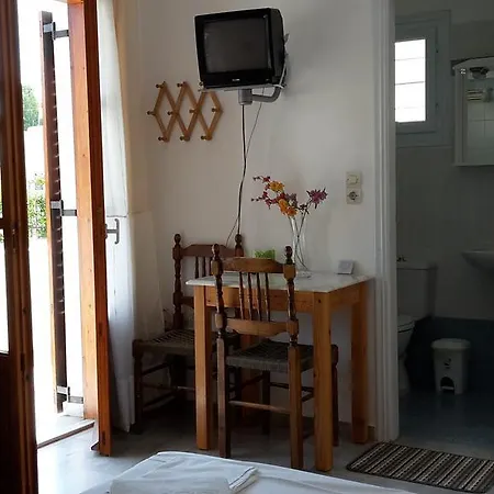 Hibiscus 3* Parikia (Paros)